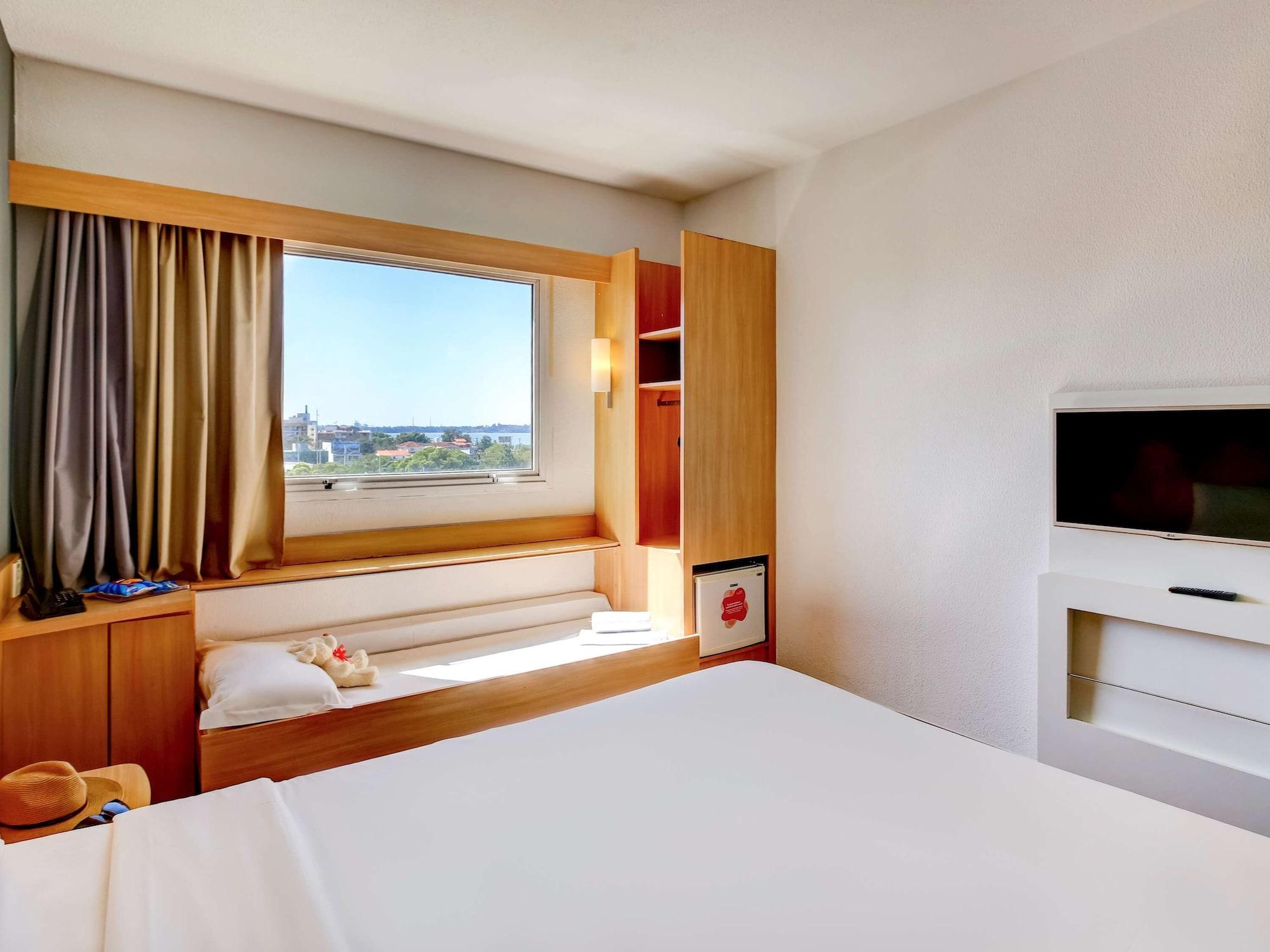 Ibis Vitoria Praia Do Canto Eksteriør bilde
